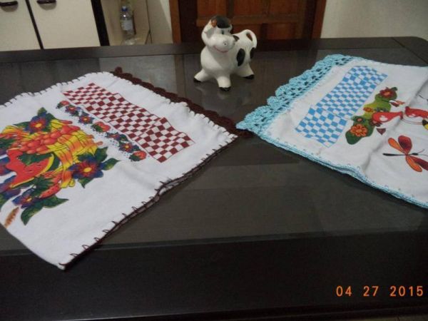 Panos de prato com bicos em chochet